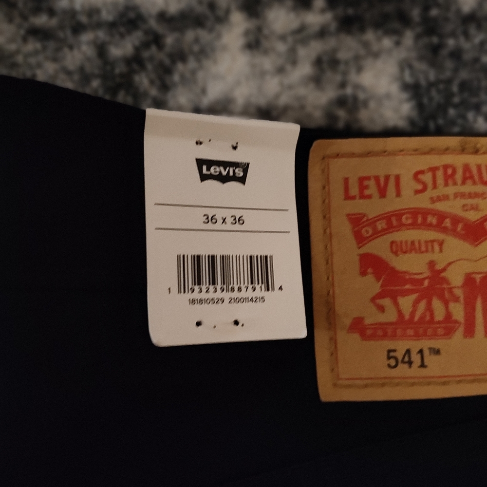Levi's Men's Jet Black Straight Jeans - Picture 4 of 4